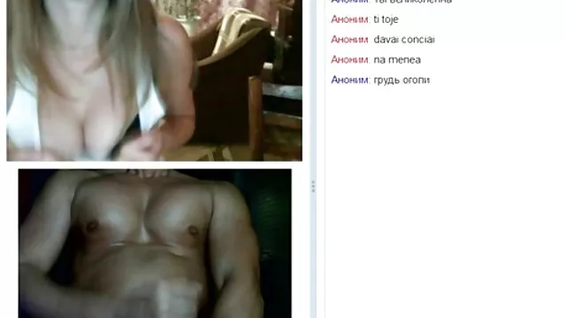 亲爱的性别没有避孕套 女同性恋乳头吮吸