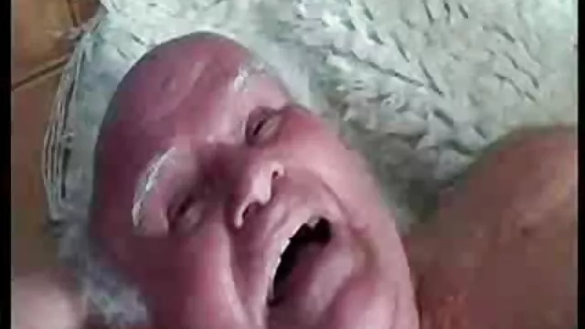 露娜没有喜欢的摇！ 吉娜瓦伦蒂娜女同性恋色情片