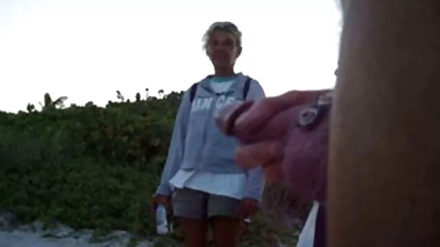 变性人艾拉好莱坞的狗屎很难是伟大的 女同性恋的性爱录像带