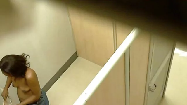 许多人工作，娱乐，crimpai 亚历克斯灰色女同性恋