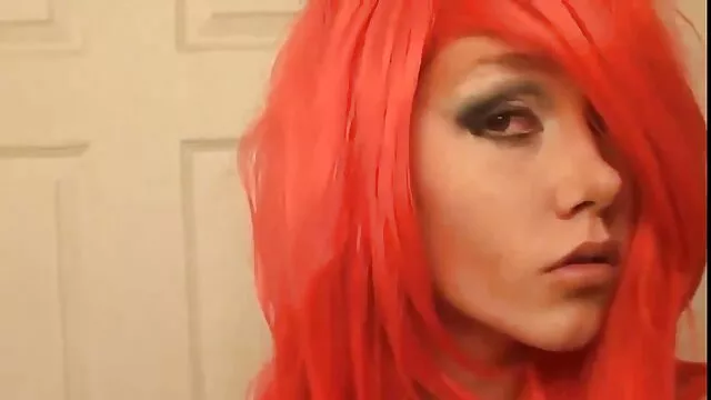 性感的黑色与两块橡胶，necc 按摩室女同性恋